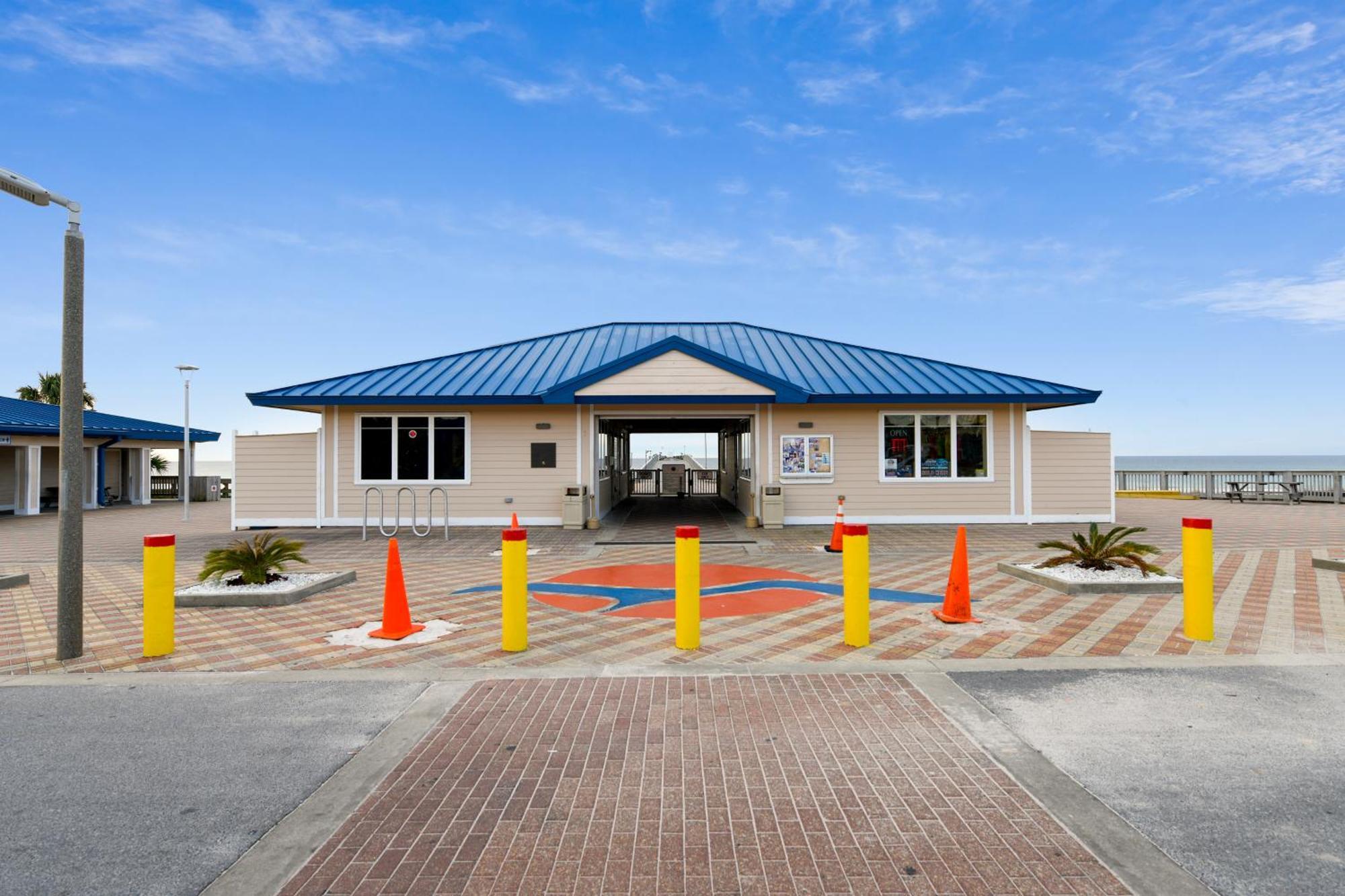 Emerald Beach #1330 By Book That Condo Panama City Beach Exterior photo