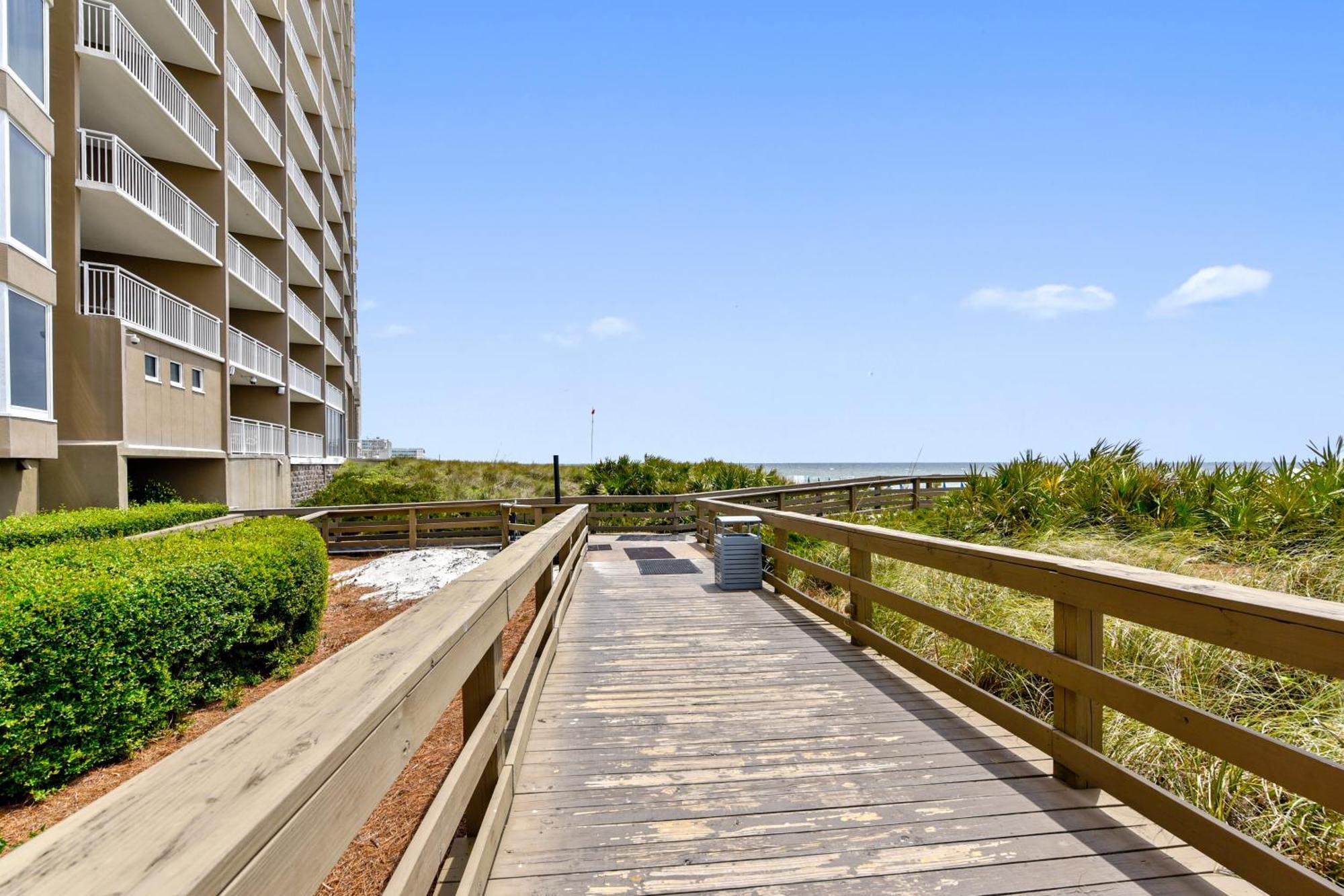 Emerald Beach #1330 By Book That Condo Panama City Beach Exterior photo